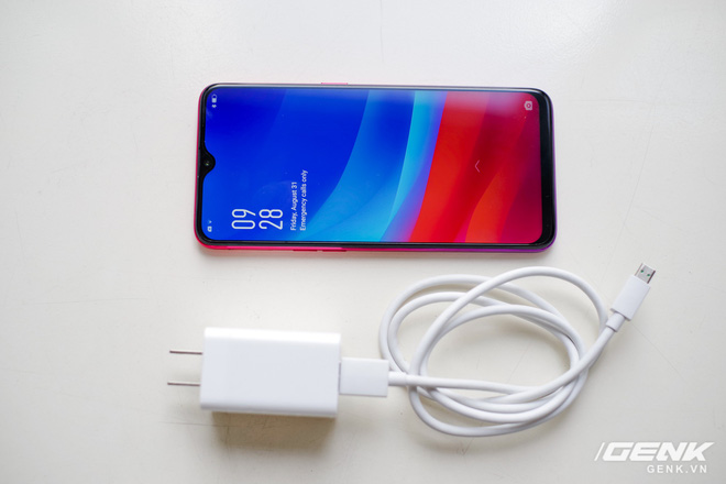 Đọ tốc độ sạc nhanh của Oppo F9 với iPhone X: có được như quảng cáo? - Ảnh 2.