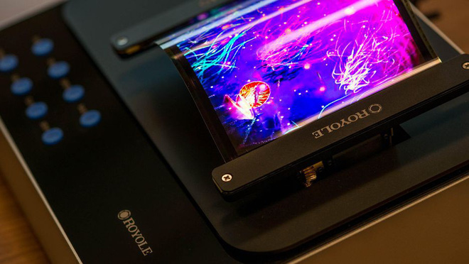 Màn hình siêu dẻo, mỏng chỉ 0,01 mm này sẽ giúp smartphone màn hình gập xuất hiện sớm hơn nhiểu so với bạn nghĩ - Ảnh 3. Màn hình siêu dẻo, mỏng chỉ 0,01 mm này sẽ giúp smartphone màn hình gập xuất hiện sớm hơn nhiểu so với bạn nghĩ - Ảnh 3.