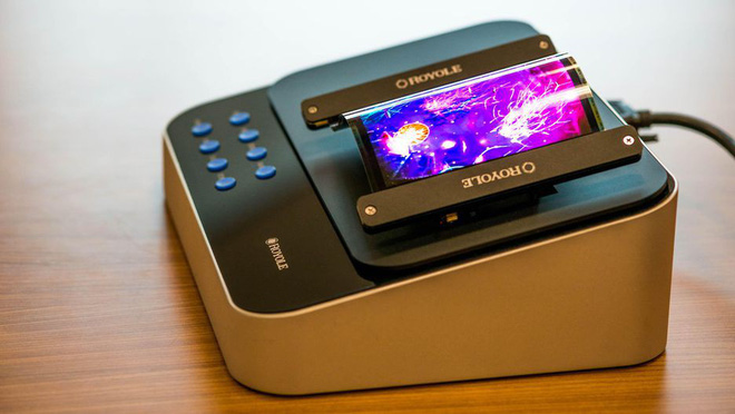 Màn hình siêu dẻo, mỏng chỉ 0,01 mm này sẽ giúp smartphone màn hình gập xuất hiện sớm hơn nhiểu so với bạn nghĩ - Ảnh 5. Màn hình siêu dẻo, mỏng chỉ 0,01 mm này sẽ giúp smartphone màn hình gập xuất hiện sớm hơn nhiểu so với bạn nghĩ - Ảnh 5.