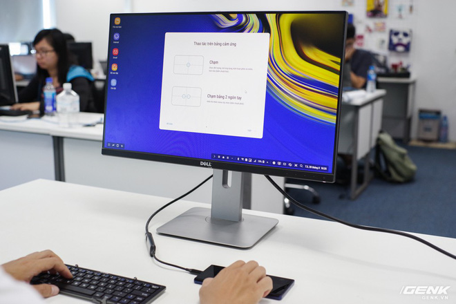 Thử nghiệm tính năng DeX với Galaxy Note9: Thiết lập đơn giản, chạy mượt, mát, pin đủ ba tiếng - Ảnh 6. Thử nghiệm tính năng DeX với Galaxy Note9: Thiết lập đơn giản, chạy mượt, mát, pin đủ ba tiếng - Ảnh 6.