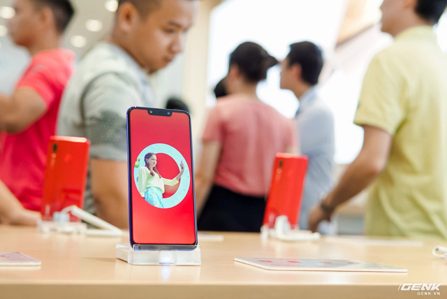 Cửa hàng trải nghiệm đầu tiên của Huawei đã có mặt ở Hà Nội: Mate RS Porsche Design, Matebook X Pro và hơn thế nữa… - Ảnh 4. Cửa hàng trải nghiệm đầu tiên của Huawei đã có mặt ở Hà Nội: Mate RS Porsche Design, Matebook X Pro và hơn thế nữa… - Ảnh 4.