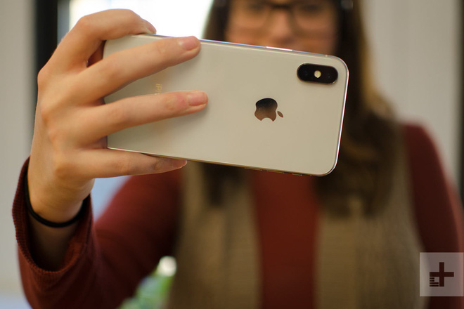 iPhone mới bị phụ nữ chỉ trích vì trọng nam khinh nữ, quá to - Ảnh 2. iPhone mới bị phụ nữ chỉ trích vì trọng nam khinh nữ, quá to - Ảnh 2.