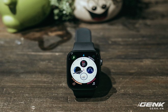 Trên tay Apple Watch Series 4 mới về Việt Nam: Thiết kế lột xác, tính năng sức khỏe hữu ích, giá từ 14 triệu đồng - Ảnh 3. Trên tay Apple Watch Series 4 mới về Việt Nam: Thiết kế lột xác, tính năng sức khỏe hữu ích, giá từ 14 triệu đồng - Ảnh 3.