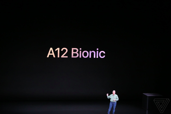 Apple tự tin gọi A12 Bionic là con chip thông minh và mạnh mẽ nhất từng có trên một chiếc smartphone - Ảnh 1. Apple tự tin gọi A12 Bionic là con chip thông minh và mạnh mẽ nhất từng có trên một chiếc smartphone - Ảnh 1.