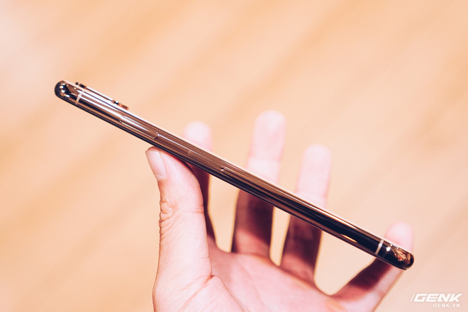 iPhone XS Max đầu tiên về Việt Nam trước cả khi Apple mở bán, giá từ 33.9 triệu đồng - Ảnh 6. iPhone XS Max đầu tiên về Việt Nam trước cả khi Apple mở bán, giá từ 33.9 triệu đồng - Ảnh 6.