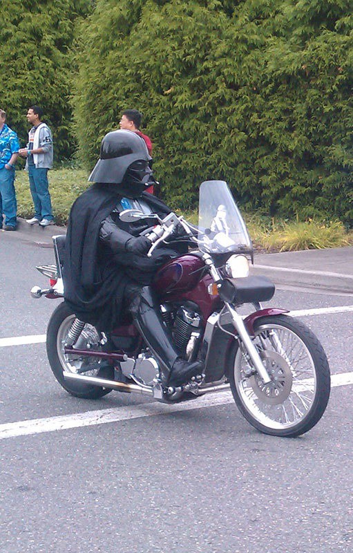 Ngày này 8 năm trước: Microsoft đã tổ chức một cuộc diễu hành kỷ niệm cái chết của iPhone - Ảnh 4. Ngày này 8 năm trước: Microsoft đã tổ chức một cuộc diễu hành kỷ niệm cái chết của iPhone - Ảnh 4.