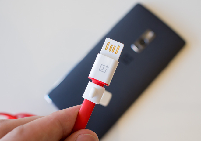 Lợi thế ít người nghĩ đến của iPhone so với cả làng Android: cổng sạc - Ảnh 2.