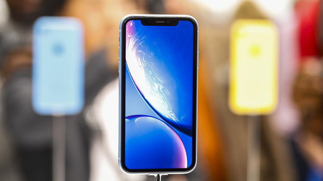 Nếu có hãng Android nào dám làm smartphone thân thiện với túi tiền như iPhone XR, chắc chắn họ sẽ bị ném đá tơi bời - Ảnh 3. Nếu có hãng Android nào dám làm smartphone thân thiện với túi tiền như iPhone XR, chắc chắn họ sẽ bị ném đá tơi bời - Ảnh 3.