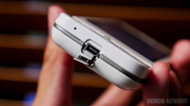 Bạn có biết đây chính là chiếc smartphone Android đầu tiên trên thế giới? - Ảnh 6. Bạn có biết đây chính là chiếc smartphone Android đầu tiên trên thế giới? - Ảnh 6.