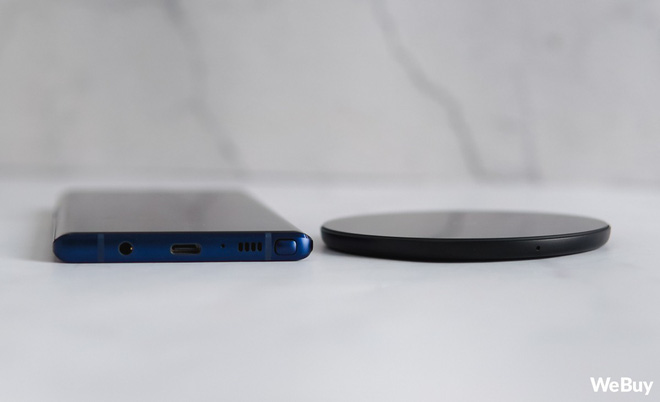 Trải nghiệm sạc không dây Baseus Simple Wireless Charger giá 390.000 đồng: Khi nước sơn thì tốt mà gỗ lại quá dở! - Ảnh 8. Trải nghiệm sạc không dây Baseus Simple Wireless Charger giá 390.000 đồng: Khi nước sơn thì tốt mà gỗ lại quá dở! - Ảnh 8.