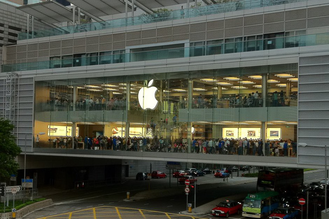 Wall Street Journal: iPhone XR lên kệ muộn vì Apple sợ doanh số của iPhone XS/XS Max bị ảnh hưởng - Ảnh 2. Wall Street Journal: iPhone XR lên kệ muộn vì Apple sợ doanh số của iPhone XS/XS Max bị ảnh hưởng - Ảnh 2.