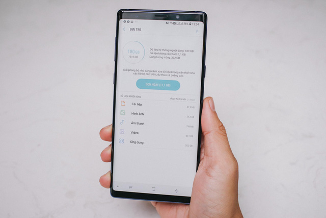 Tự dưng ai cũng hỏi thăm khi ngày đầu cầm trong tay Galaxy Note9 - Ảnh 14.