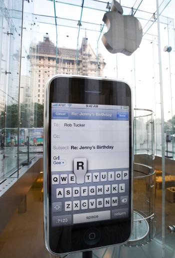 Chào đón iPhone 2018 ra mắt, hãy nghe chuyên gia kỳ cựu kể về giai đoạn phát triển iPhone đời đầu, thời kỳ vàng son của Steve Jobs - Ảnh 1. Chào đón iPhone 2018 ra mắt, hãy nghe chuyên gia kỳ cựu kể về giai đoạn phát triển iPhone đời đầu, thời kỳ vàng son của Steve Jobs - Ảnh 1.