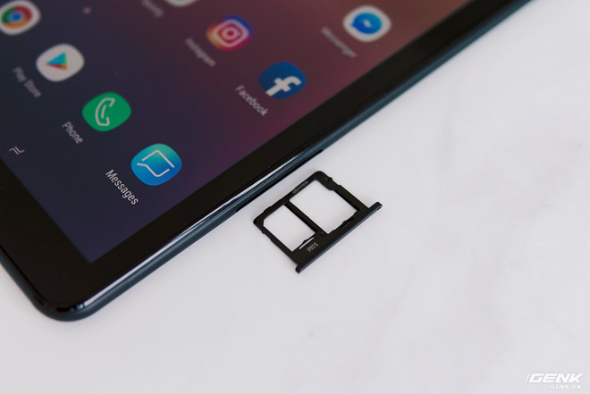 Trên tay Galaxy Tab A 10.5 mới: Cỗ máy giải trí 4 loa Dolby Atmos, pin lớn, hỗ trợ sạc nhanh, 4G LTE và nhận diện khuôn mặt - Ảnh 15. Trên tay Galaxy Tab A 10.5 mới: Cỗ máy giải trí 4 loa Dolby Atmos, pin lớn, hỗ trợ sạc nhanh, 4G LTE và nhận diện khuôn mặt - Ảnh 15.