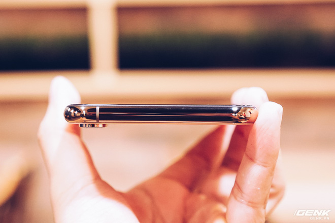 iPhone XS Max đầu tiên về Việt Nam trước cả khi Apple mở bán, giá từ 33.9 triệu đồng - Ảnh 5. iPhone XS Max đầu tiên về Việt Nam trước cả khi Apple mở bán, giá từ 33.9 triệu đồng - Ảnh 5.