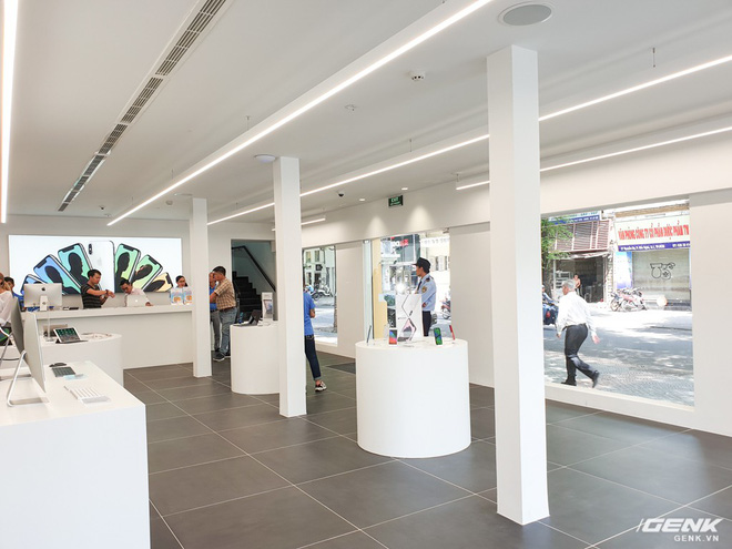 Cửa hàng đạt cả 2 chuẩn Apple Premium Reseller và Apple Service Provider đầu tiên tại Việt Nam có gì? - Ảnh 5. Cửa hàng đạt cả 2 chuẩn Apple Premium Reseller và Apple Service Provider đầu tiên tại Việt Nam có gì? - Ảnh 5.