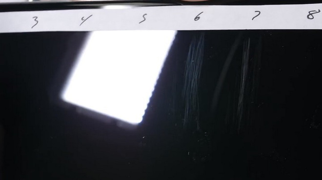 Tra tấn iPhone XS Max bằng cào xước, hơ lửa và bẻ cong: Độ bền tốt nhưng khả năng chống xước không cao - Ảnh 2. Tra tấn iPhone XS Max bằng cào xước, hơ lửa và bẻ cong: Độ bền tốt nhưng khả năng chống xước không cao - Ảnh 2.