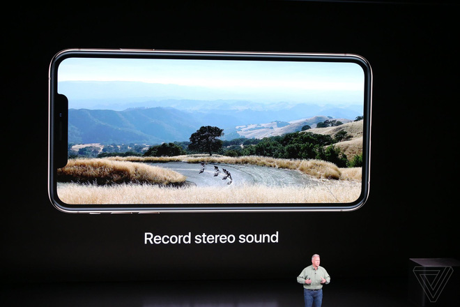 Apple ra mắt iPhone XS và iPhone XS Max: Hỗ trợ 2 SIM, chip A12 Bionic, bộ nhớ trong 512GB, chống nước IP68, thêm màu vàng, giá cao nhất 1449 USD - Ảnh 17. Apple ra mắt iPhone XS và iPhone XS Max: Hỗ trợ 2 SIM, chip A12 Bionic, bộ nhớ trong 512GB, chống nước IP68, thêm màu vàng, giá cao nhất 1449 USD - Ảnh 17.