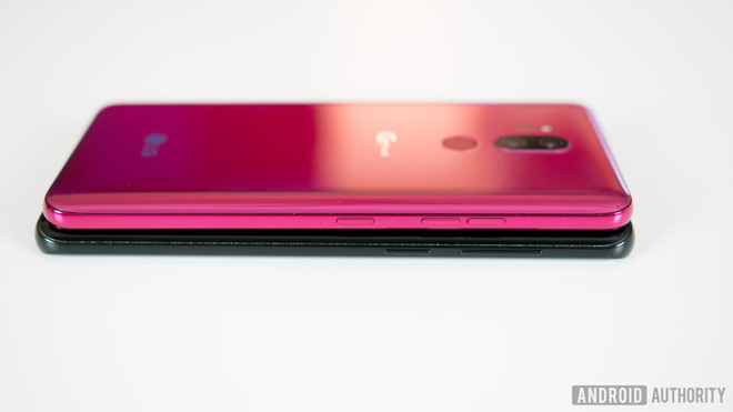 Nokia 3310 và những câu chuyện về huyền thoại không thể bị phá hủy - Ảnh 7. Nokia 3310 và những câu chuyện về huyền thoại không thể bị phá hủy - Ảnh 7.