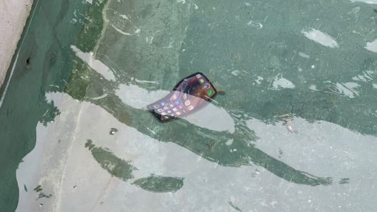 Reviewer toàn thế giới đánh giá iPhone 2018: tốc độ tải ứng dụng, Face ID đều nhanh hơn iPhone X, bản XS Max quá to - Ảnh 4. Reviewer toàn thế giới đánh giá iPhone 2018: tốc độ tải ứng dụng, Face ID đều nhanh hơn iPhone X, bản XS Max quá to - Ảnh 4.