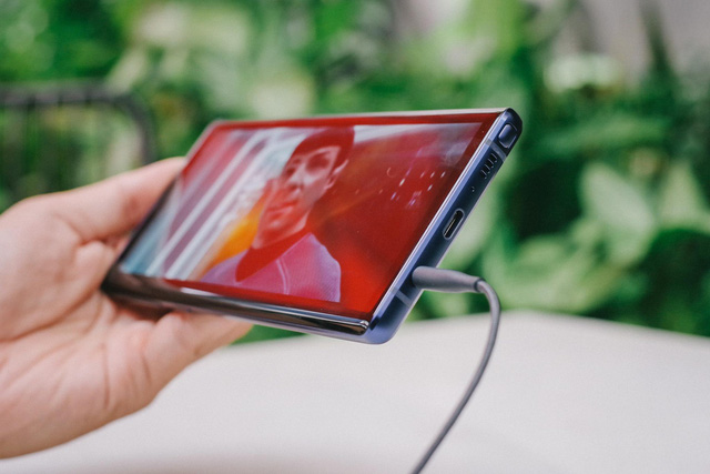 Tự dưng ai cũng hỏi thăm khi ngày đầu cầm trong tay Galaxy Note9 - Ảnh 13.