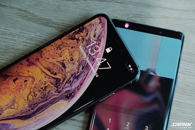 So sánh iPhone XS Max và Galaxy Note9: Khi 1 chiếc XS Max mua được 2 chiếc Note9, bạn sẽ chọn chiếc máy nào? - Ảnh 11. So sánh iPhone XS Max và Galaxy Note9: Khi 1 chiếc XS Max mua được 2 chiếc Note9, bạn sẽ chọn chiếc máy nào? - Ảnh 11.