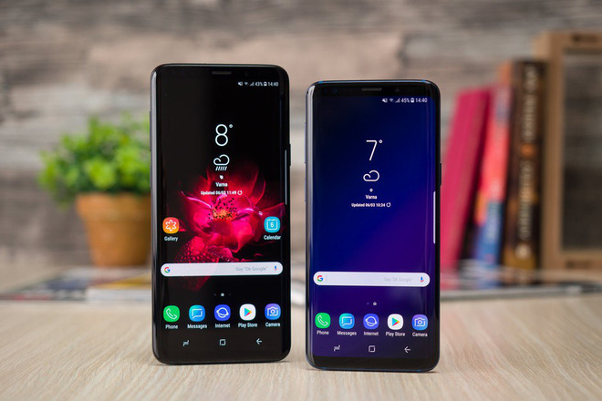 Galaxy S10 lộ mã hiệu: Có 3 phiên bản gồm 2 mẫu màn hình cong tràn và 1 mẫu màn hình phẳng - Ảnh 1. Galaxy S10 lộ mã hiệu: Có 3 phiên bản gồm 2 mẫu màn hình cong tràn và 1 mẫu màn hình phẳng - Ảnh 1.