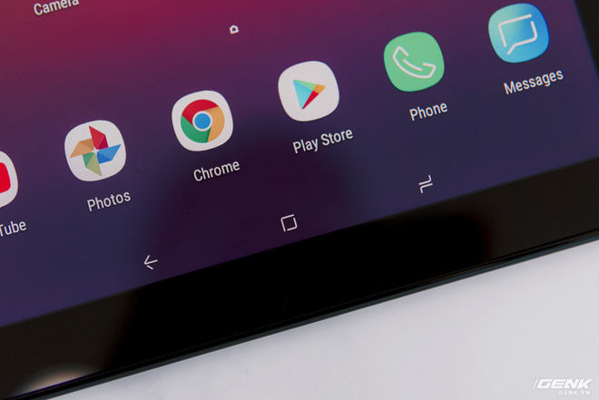 Trên tay Galaxy Tab A 10.5 mới: Cỗ máy giải trí 4 loa Dolby Atmos, pin lớn, hỗ trợ sạc nhanh, 4G LTE và nhận diện khuôn mặt - Ảnh 6. Trên tay Galaxy Tab A 10.5 mới: Cỗ máy giải trí 4 loa Dolby Atmos, pin lớn, hỗ trợ sạc nhanh, 4G LTE và nhận diện khuôn mặt - Ảnh 6.