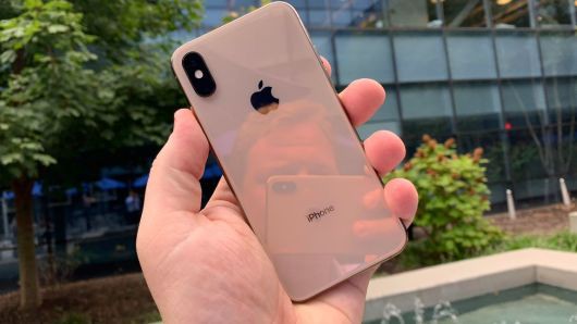 Reviewer toàn thế giới đánh giá iPhone 2018: tốc độ tải ứng dụng, Face ID đều nhanh hơn iPhone X, bản XS Max quá to - Ảnh 3. Reviewer toàn thế giới đánh giá iPhone 2018: tốc độ tải ứng dụng, Face ID đều nhanh hơn iPhone X, bản XS Max quá to - Ảnh 3.
