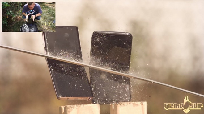 Thử chém Galaxy Note9 và iPhone XS Max bằng kiếm Nhật: Còn đâu thân hình kiều diễm nữa! - Ảnh 2. Thử chém Galaxy Note9 và iPhone XS Max bằng kiếm Nhật: Còn đâu thân hình kiều diễm nữa! - Ảnh 2.