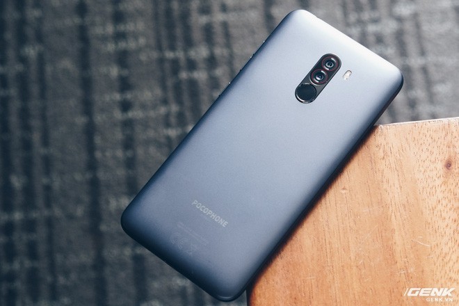 Nếu có hãng Android nào dám làm smartphone thân thiện với túi tiền như iPhone XR, chắc chắn họ sẽ bị ném đá tơi bời - Ảnh 6. Nếu có hãng Android nào dám làm smartphone thân thiện với túi tiền như iPhone XR, chắc chắn họ sẽ bị ném đá tơi bời - Ảnh 6.