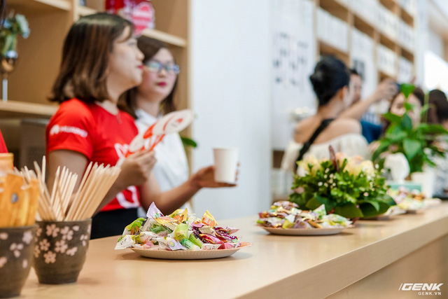 Cửa hàng trải nghiệm đầu tiên của Huawei đã có mặt ở Hà Nội: Mate RS Porsche Design, Matebook X Pro và hơn thế nữa… - Ảnh 8. Cửa hàng trải nghiệm đầu tiên của Huawei đã có mặt ở Hà Nội: Mate RS Porsche Design, Matebook X Pro và hơn thế nữa… - Ảnh 8.