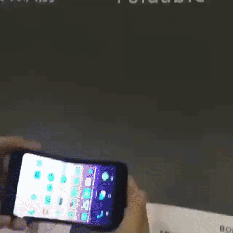 Đây mới là smartphone màn hình gập đích thực, nhưng lại không phải của Samsung - Ảnh 1. Đây mới là smartphone màn hình gập đích thực, nhưng lại không phải của Samsung - Ảnh 1.