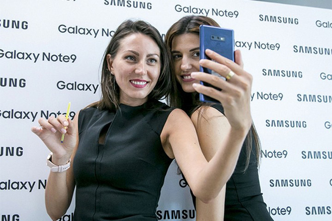 Samsung Galaxy Note9 bất ngờ là smartphone đứng đầu về mức độ hài lòng tại thị trường Châu Âu - Ảnh 1. Samsung Galaxy Note9 bất ngờ là smartphone đứng đầu về mức độ hài lòng tại thị trường Châu Âu - Ảnh 1.