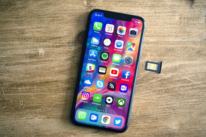 Dè bỉu, chê bai iPhone XS vô cùng nặng nề nhưng người Trung Quốc vẫn đổ xô đi mua Apple Watch mới - Ảnh 1. Dè bỉu, chê bai iPhone XS vô cùng nặng nề nhưng người Trung Quốc vẫn đổ xô đi mua Apple Watch mới - Ảnh 1.