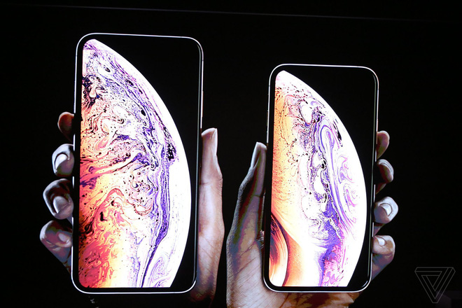 Apple ra mắt iPhone XS và iPhone XS Max: Hỗ trợ 2 SIM, chip A12 Bionic, bộ nhớ trong 512GB, chống nước IP68, thêm màu vàng, giá cao nhất 1449 USD - Ảnh 2. Apple ra mắt iPhone XS và iPhone XS Max: Hỗ trợ 2 SIM, chip A12 Bionic, bộ nhớ trong 512GB, chống nước IP68, thêm màu vàng, giá cao nhất 1449 USD - Ảnh 2.