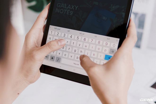 Trên tay Galaxy Tab A 10.5 mới: Cỗ máy giải trí 4 loa Dolby Atmos, pin lớn, hỗ trợ sạc nhanh, 4G LTE và nhận diện khuôn mặt - Ảnh 8. Trên tay Galaxy Tab A 10.5 mới: Cỗ máy giải trí 4 loa Dolby Atmos, pin lớn, hỗ trợ sạc nhanh, 4G LTE và nhận diện khuôn mặt - Ảnh 8.