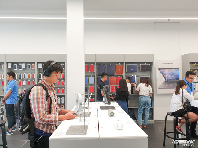 Cửa hàng đạt cả 2 chuẩn Apple Premium Reseller và Apple Service Provider đầu tiên tại Việt Nam có gì? - Ảnh 16. Cửa hàng đạt cả 2 chuẩn Apple Premium Reseller và Apple Service Provider đầu tiên tại Việt Nam có gì? - Ảnh 16.
