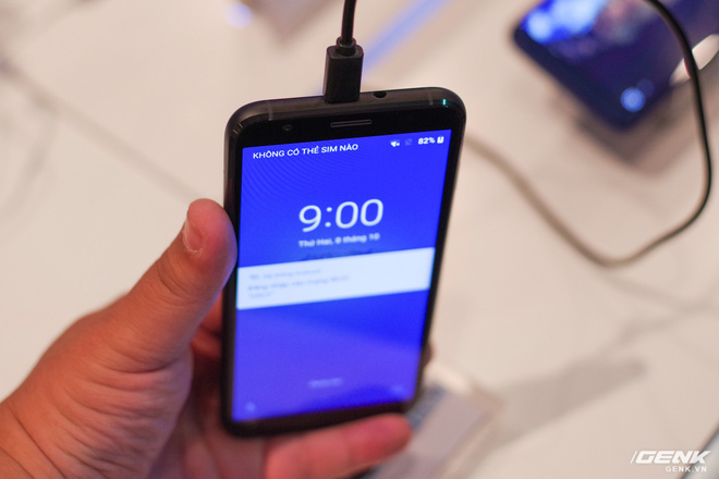 Ảnh thực tế smartphone bình dân S3 Plus của Asanzo: thiết kế đã được cải tiến, camera kép xoá phông, cảm biến vân tay đặt ở cạnh viền - Ảnh 5. Ảnh thực tế smartphone bình dân S3 Plus của Asanzo: thiết kế đã được cải tiến, camera kép xoá phông, cảm biến vân tay đặt ở cạnh viền - Ảnh 5.