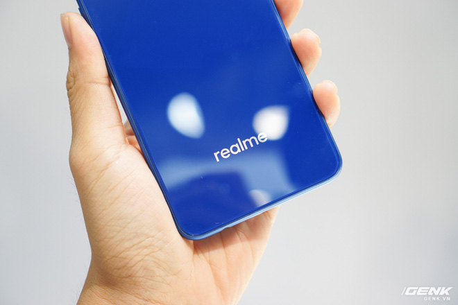 Thêm 1 thánh phá giá vừa đến Việt Nam: Realme tung 3 smartphone cấu hình ngon, camera kép nhưng giá sát ván với Xiaomi - Ảnh 9. Thêm 1 thánh phá giá vừa đến Việt Nam: Realme tung 3 smartphone cấu hình ngon, camera kép nhưng giá sát ván với Xiaomi - Ảnh 9.