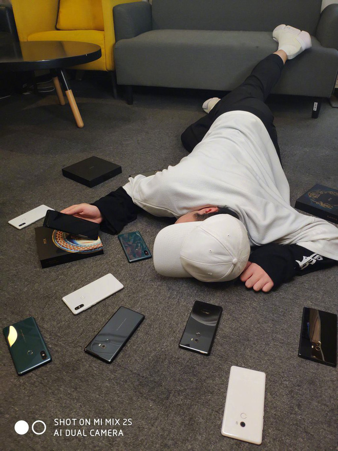 Xiaomi sẽ tổ chức sự kiện ra mắt Mi MIX 3 vào ngày 25/10 tại Bắc Kinh - Ảnh 2. Xiaomi sẽ tổ chức sự kiện ra mắt Mi MIX 3 vào ngày 25/10 tại Bắc Kinh - Ảnh 2.