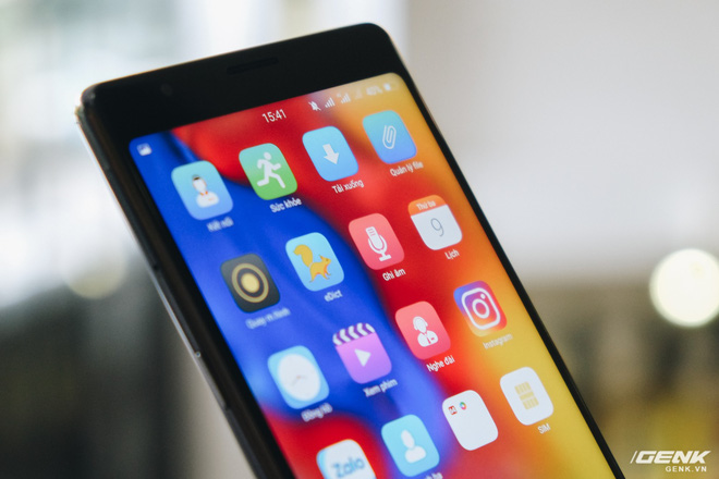 Trên tay & đánh giá nhanh Bphone 3 giá từ 6.99 triệu: Cuối cùng, người Việt đã có một chiếc smartphone đáng để tự hào - Ảnh 12. Trên tay & đánh giá nhanh Bphone 3 giá từ 6.99 triệu: Cuối cùng, người Việt đã có một chiếc smartphone đáng để tự hào - Ảnh 12.