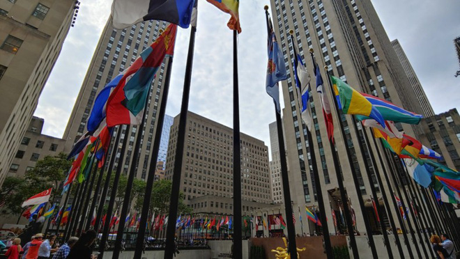 Đánh giá LG V40 ThinQ: Nhiều cải tiến cao cấp nhưng chưa thực sự xứng đáng với mức giá 1.000 USD - Ảnh 12. Đánh giá LG V40 ThinQ: Nhiều cải tiến cao cấp nhưng chưa thực sự xứng đáng với mức giá 1.000 USD - Ảnh 12.