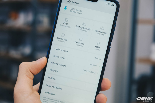 Trên tay Xiaomi Mi 8 Lite giá từ 5 triệu: Đứa con lai của Xiaomi và Huawei, hứa hẹn phá đảo phân khúc tầm trung - Ảnh 13. Trên tay Xiaomi Mi 8 Lite giá từ 5 triệu: Đứa con lai của Xiaomi và Huawei, hứa hẹn phá đảo phân khúc tầm trung - Ảnh 13.