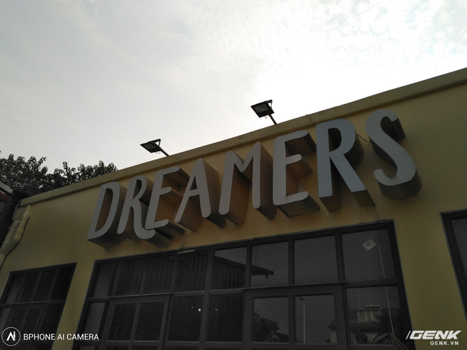 Trên tay & đánh giá nhanh Bphone 3 giá từ 6.99 triệu: Cuối cùng, người Việt đã có một chiếc smartphone đáng để tự hào - Ảnh 17. Trên tay & đánh giá nhanh Bphone 3 giá từ 6.99 triệu: Cuối cùng, người Việt đã có một chiếc smartphone đáng để tự hào - Ảnh 17.