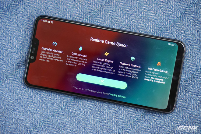 Trên tay Realme 2: Khi Oppo quyết định khô máu với Xiaomi - Ảnh 11. Trên tay Realme 2: Khi Oppo quyết định khô máu với Xiaomi - Ảnh 11.