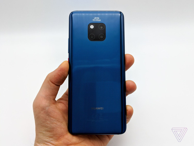 Ảnh thực tế Huawei Mate 20 Pro: 3 camera được Leica bảo chứng, cảm biến vân tay dưới màn hình, Face ID xịn, sạc cực nhanh, pin 4.200 mAh - Ảnh 14. Ảnh thực tế Huawei Mate 20 Pro: 3 camera được Leica bảo chứng, cảm biến vân tay dưới màn hình, Face ID xịn, sạc cực nhanh, pin 4.200 mAh - Ảnh 14.