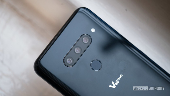 Đánh giá LG V40 ThinQ: Nhiều cải tiến cao cấp nhưng chưa thực sự xứng đáng với mức giá 1.000 USD - Ảnh 9. Đánh giá LG V40 ThinQ: Nhiều cải tiến cao cấp nhưng chưa thực sự xứng đáng với mức giá 1.000 USD - Ảnh 9.