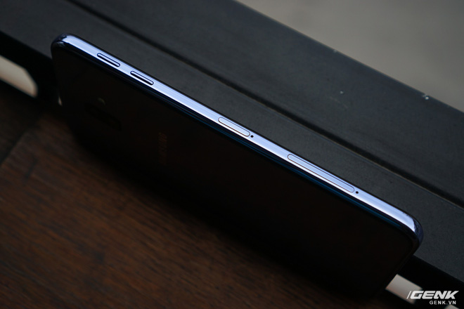 Trải nghiệm Galaxy J6+ vừa ra mắt của Samsung: giao diện giống Note9, hoàn thiện tốt, vị trí đặt cảm biến vân tay tốt hơn - Ảnh 8. Trải nghiệm Galaxy J6+ vừa ra mắt của Samsung: giao diện giống Note9, hoàn thiện tốt, vị trí đặt cảm biến vân tay tốt hơn - Ảnh 8.