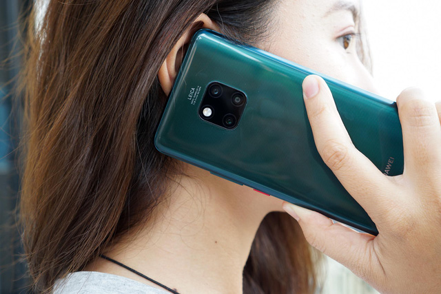 Chiêm ngưỡng tân binh Huawei Mate 20 Pro không chỉ đẹp mà còn mạnh mẽ - Ảnh 4.